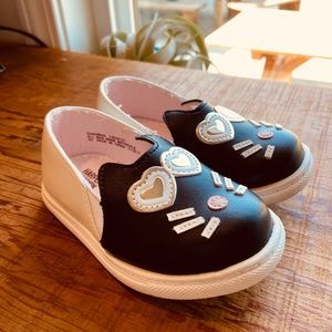 Harper Canyon Size 5 infant Kitty Slip-ons